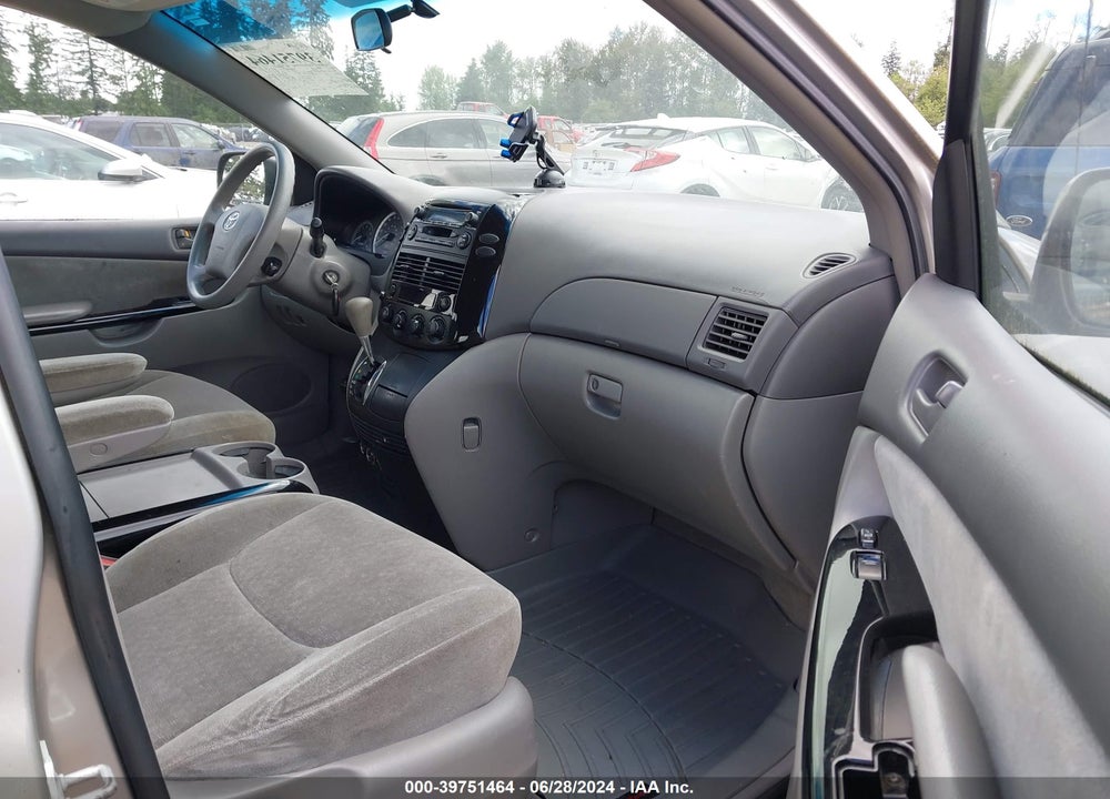 2004 TOYOTA SIENNA CE VIN: 5TDZA23C14S202841