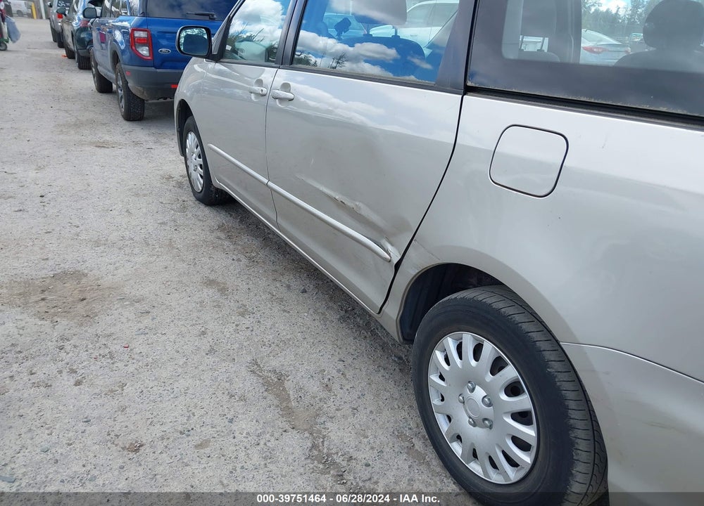 2004 TOYOTA SIENNA CE VIN: 5TDZA23C14S202841