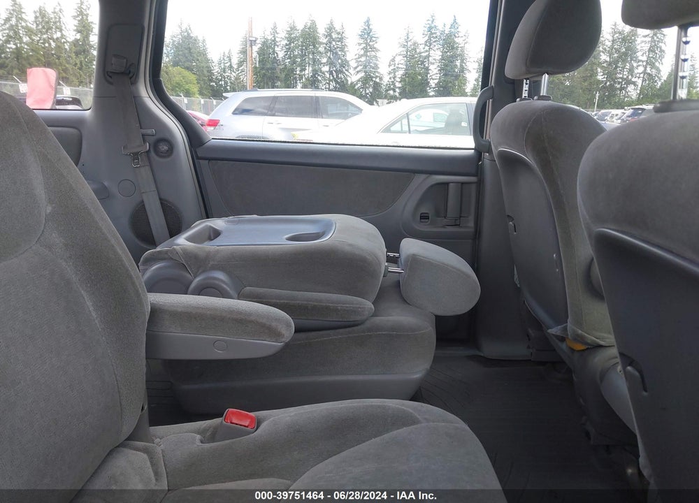 2004 TOYOTA SIENNA CE VIN: 5TDZA23C14S202841
