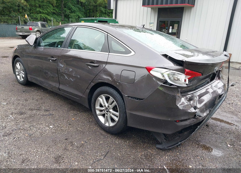 2015 HYUNDAI SONATA SE VIN: 5NPE24AF3FH243193