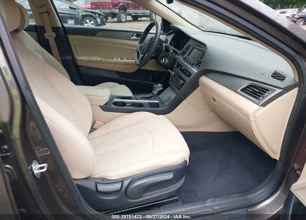 2015 HYUNDAI SONATA SE VIN: 5NPE24AF3FH243193