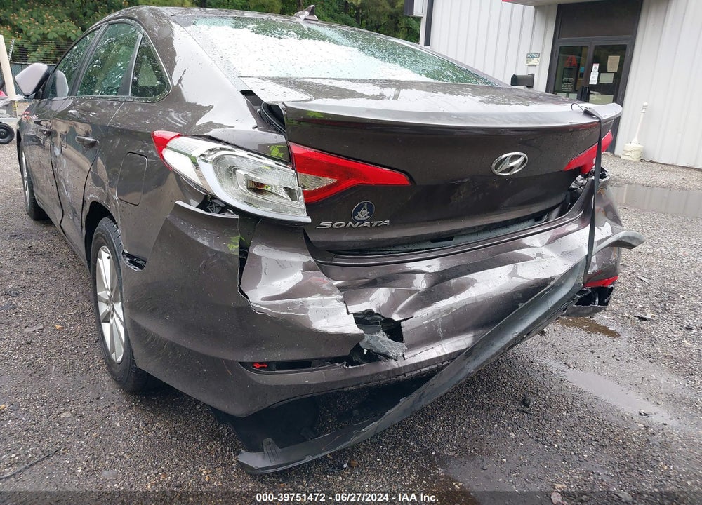 2015 HYUNDAI SONATA SE VIN: 5NPE24AF3FH243193