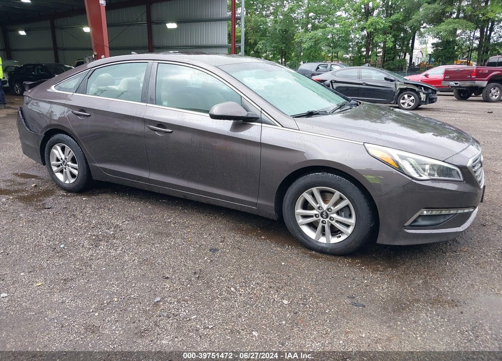 2015 HYUNDAI SONATA SE VIN: 5NPE24AF3FH243193