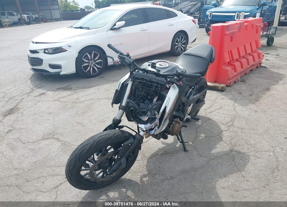 2018 HONDA CB650 F VIN: MLHRC7515J5000053