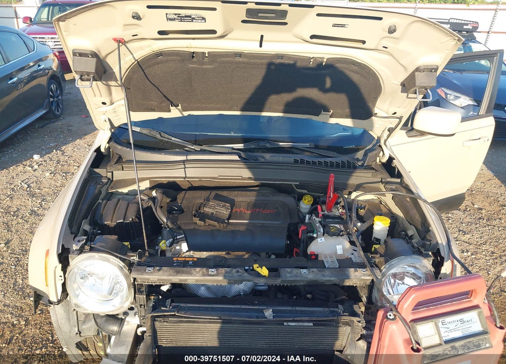 2015 JEEP RENEGADE LATITUDE VIN: ZACCJABTXFPC17355