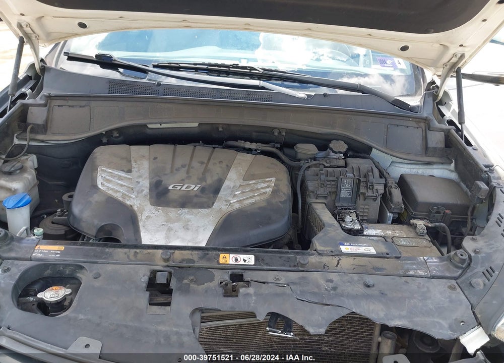 2018 HYUNDAI SANTA FE VIN: KM8SRDHF0JU283388