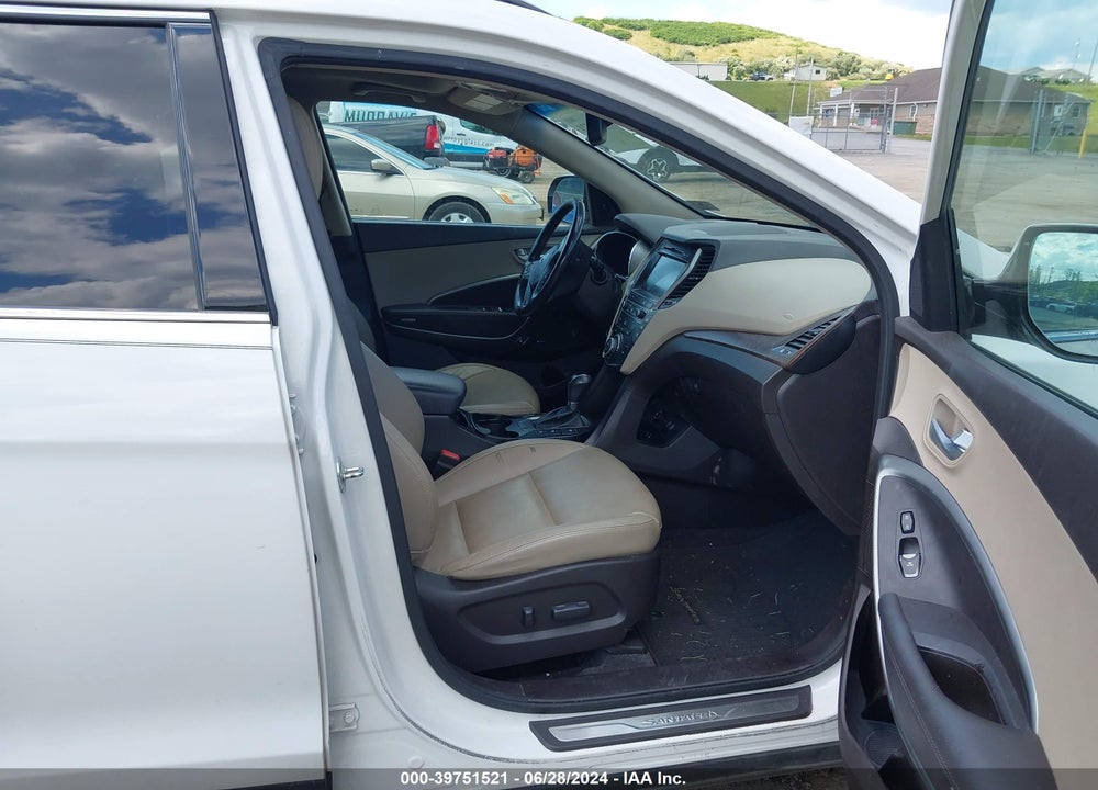 2018 HYUNDAI SANTA FE VIN: KM8SRDHF0JU283388