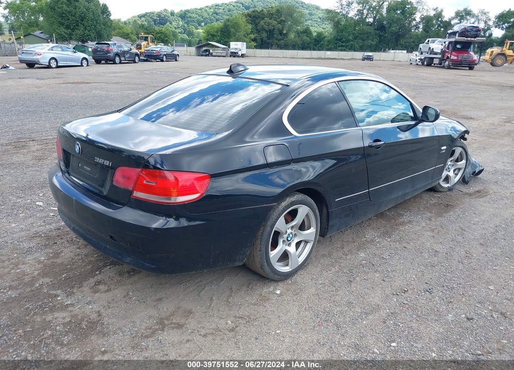 2010 BMW 328I XDRIVE VIN: WBAWV5C57AP082086