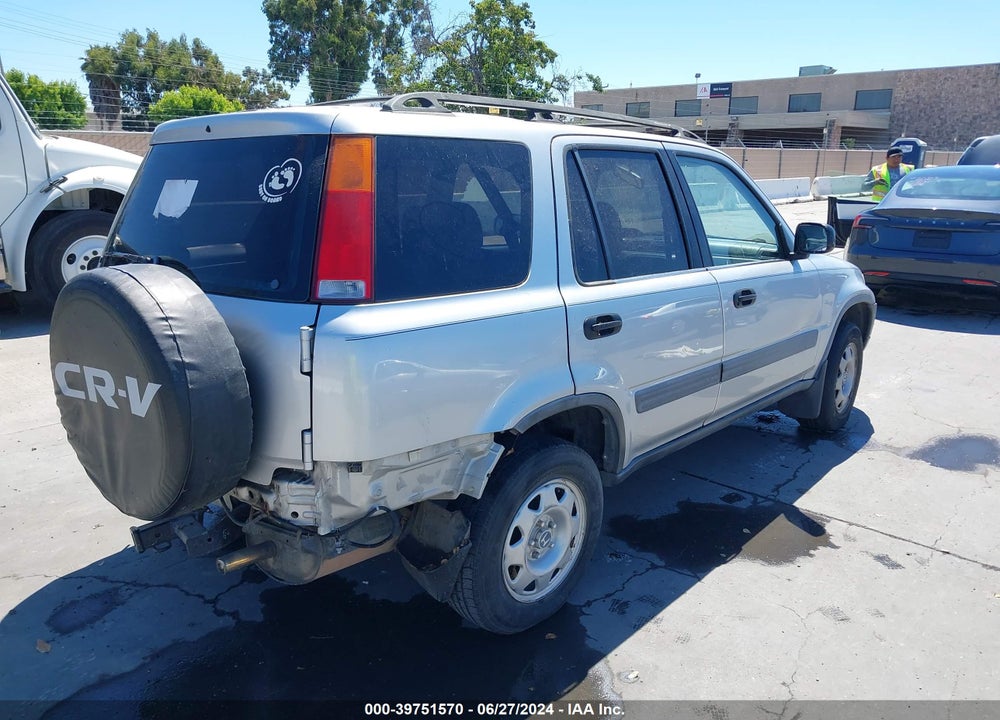 1998 HONDA CR-V LX VIN: JHLRD1843WC059322