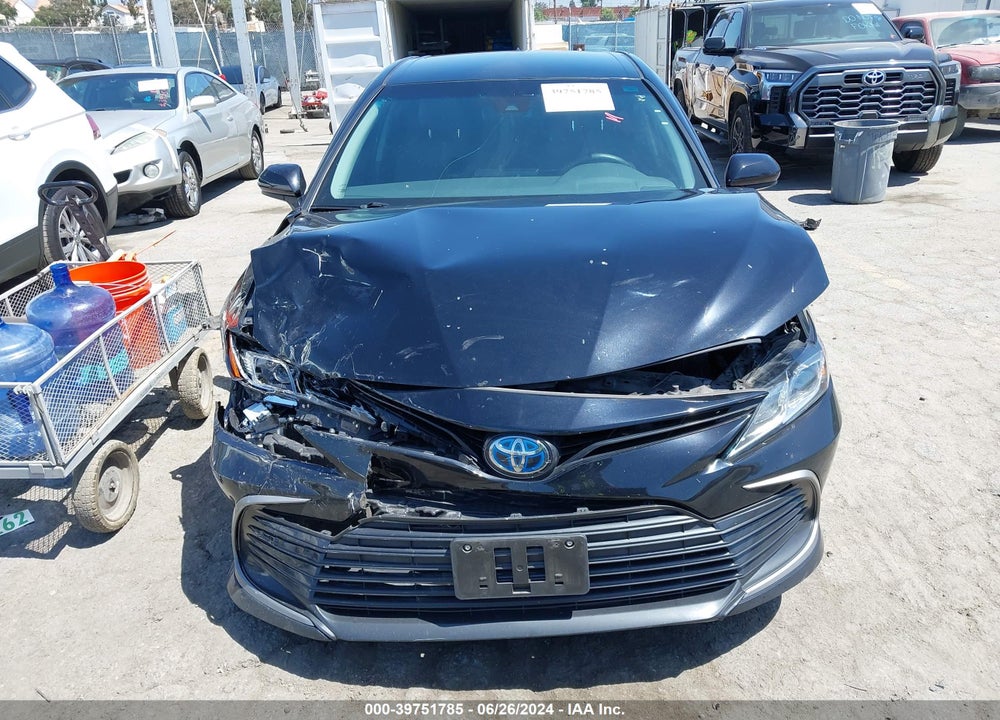 2021 TOYOTA CAMRY LE HYBRID VIN: 4T1C31AK8MU566413