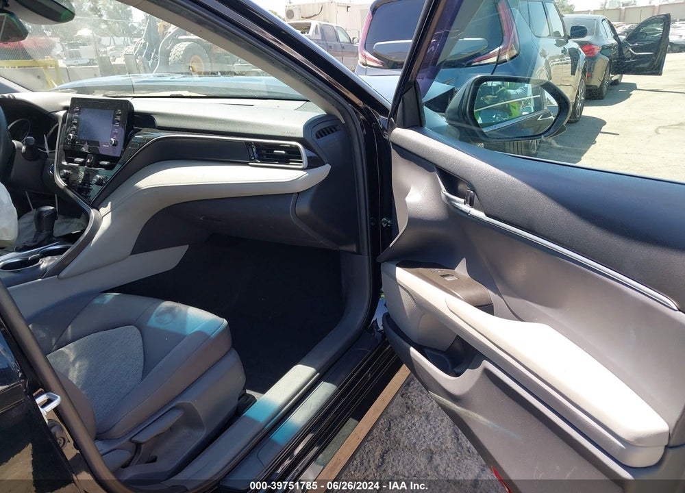 2021 TOYOTA CAMRY LE HYBRID VIN: 4T1C31AK8MU566413