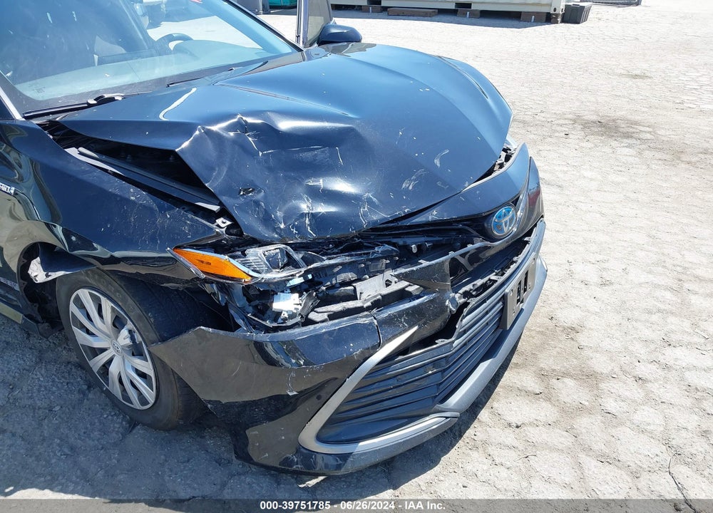2021 TOYOTA CAMRY LE HYBRID VIN: 4T1C31AK8MU566413