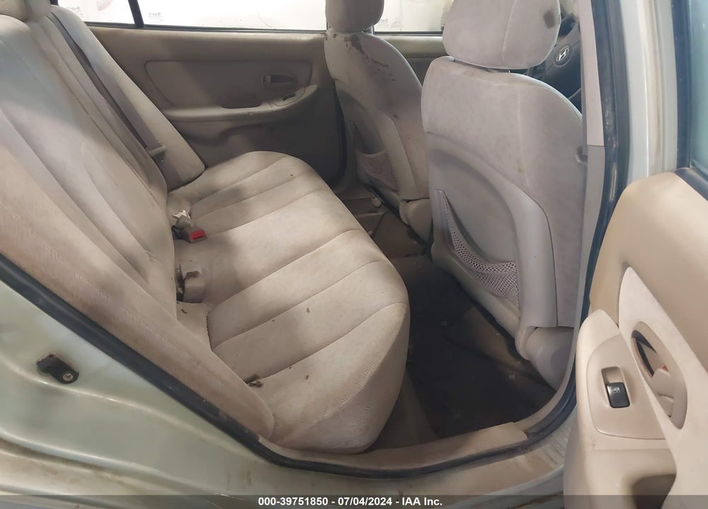 2004 HYUNDAI ELANTRA GLS/GT VIN: KMHDN46D34U875524