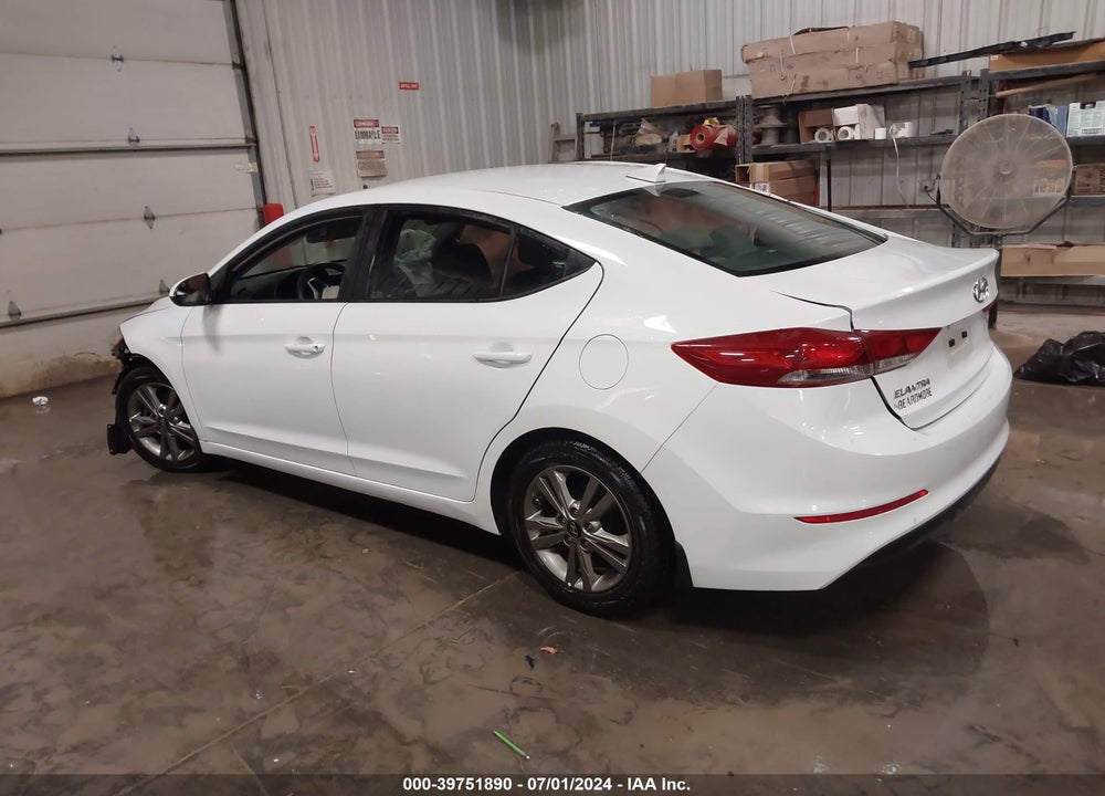 2017 HYUNDAI ELANTRA SE VIN: 5NPD84LF8HH198505