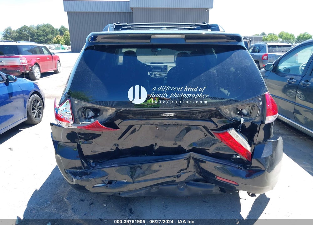 2013 TOYOTA SIENNA LE V6 8 PASSENGER VIN: 5TDKK3DC6DS334822