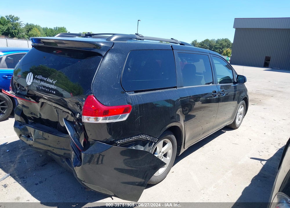 2013 TOYOTA SIENNA LE V6 8 PASSENGER VIN: 5TDKK3DC6DS334822