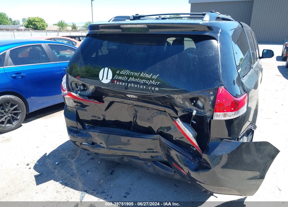 2013 TOYOTA SIENNA LE V6 8 PASSENGER VIN: 5TDKK3DC6DS334822