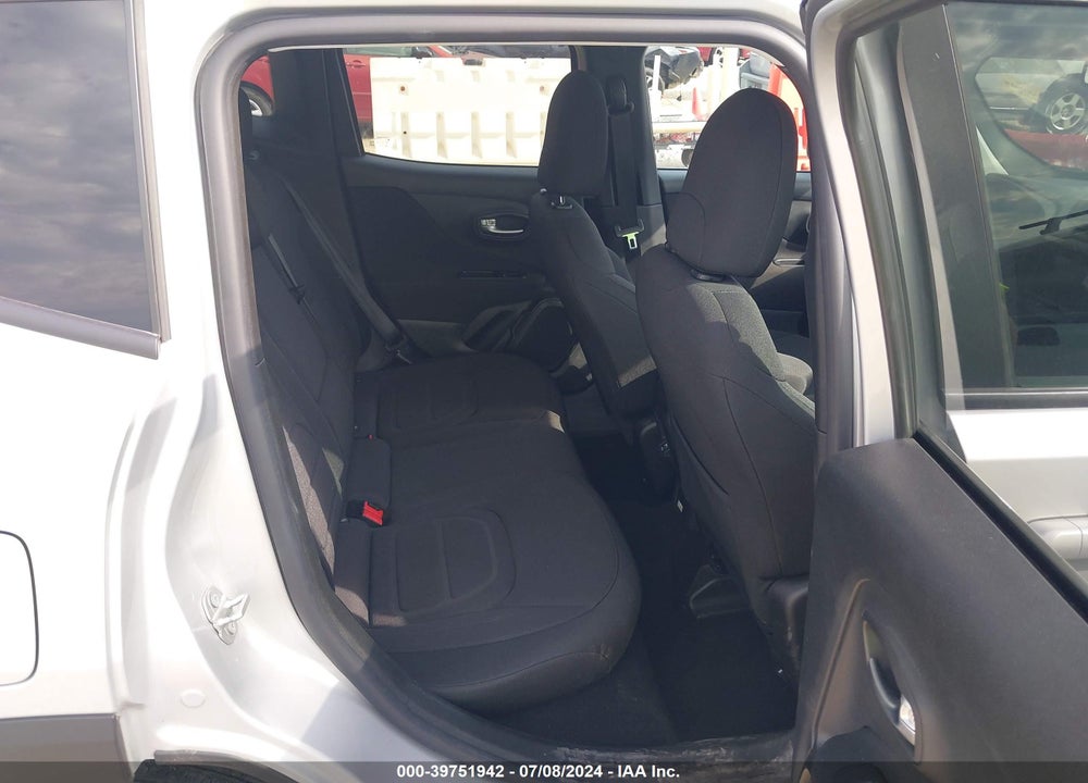2021 JEEP RENEGADE LATITUDE FWD VIN: ZACNJCBB9MPM24034