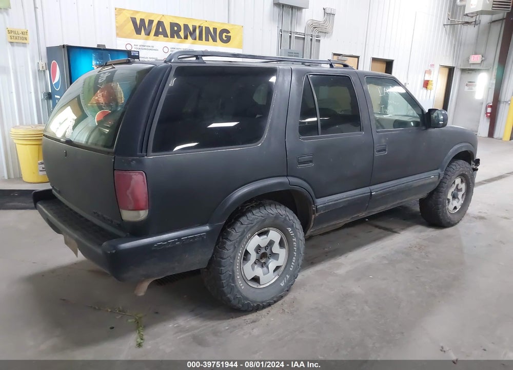 1996 CHEVROLET BLAZER VIN: 1GNDT13W3T2267650