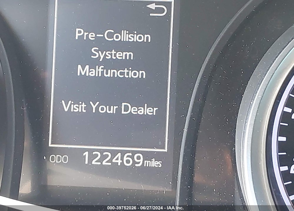 2018 TOYOTA CAMRY SE VIN: 4T1B11HK4JU099686