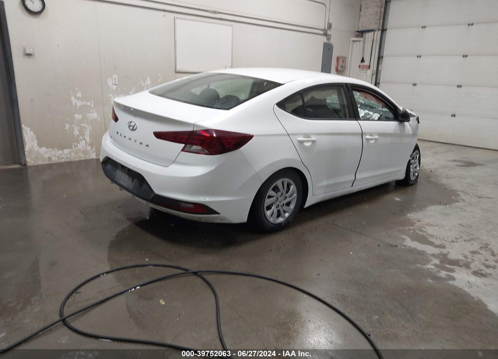 2019 HYUNDAI ELANTRA SE VIN: 5NPD74LF8KH471209