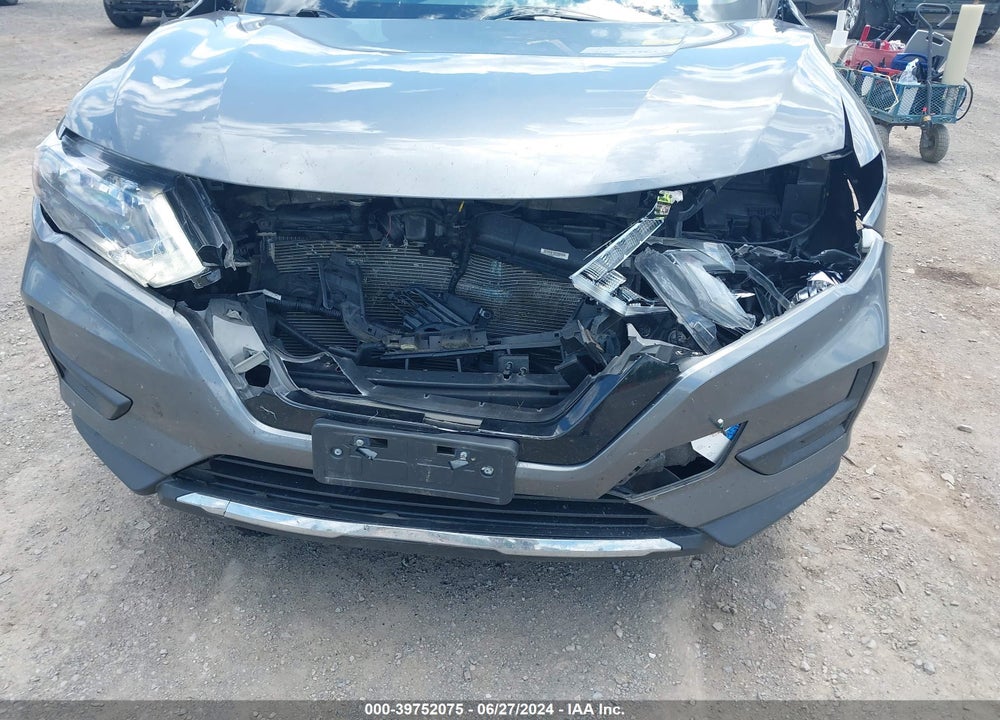 2018 NISSAN ROGUE SV VIN: 5N1AT2MV0JC702537