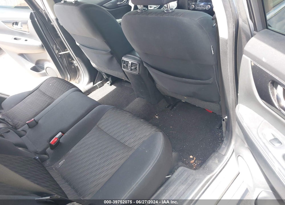 2018 NISSAN ROGUE SV VIN: 5N1AT2MV0JC702537
