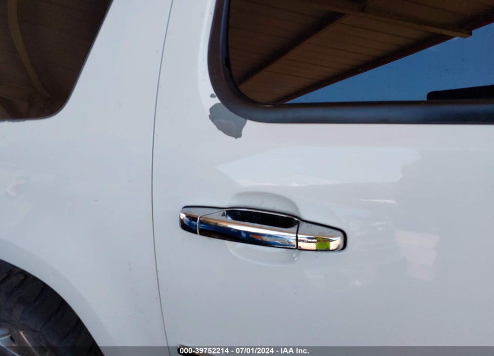 2007 GMC YUKON XL 1500 DENALI VIN: 1GKFK668X7J289465