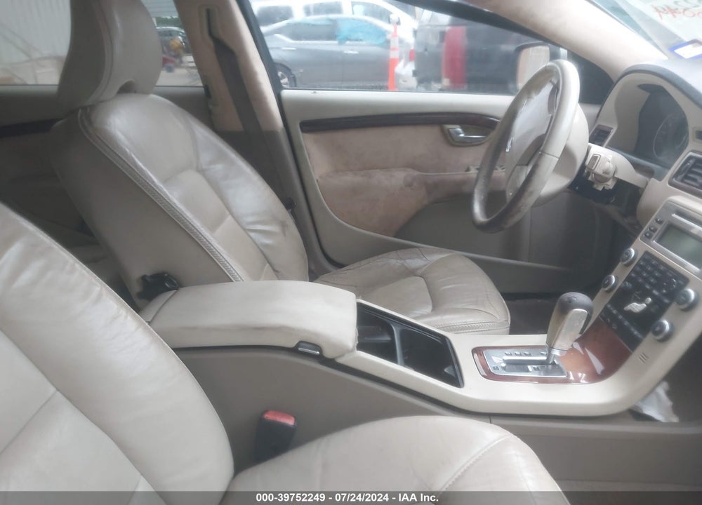 2008 VOLVO XC70 3.2 VIN: YV4BZ982381020044