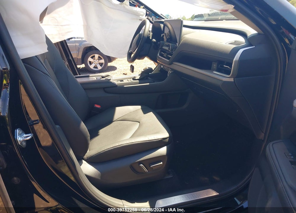 2024 TOYOTA GRAND HIGHLANDER PLATINUM VIN: 5TDAAAB5XRS042203