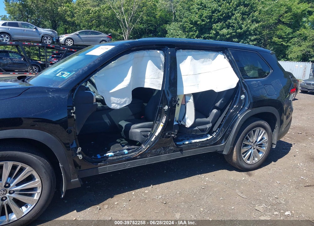 2024 TOYOTA GRAND HIGHLANDER PLATINUM VIN: 5TDAAAB5XRS042203