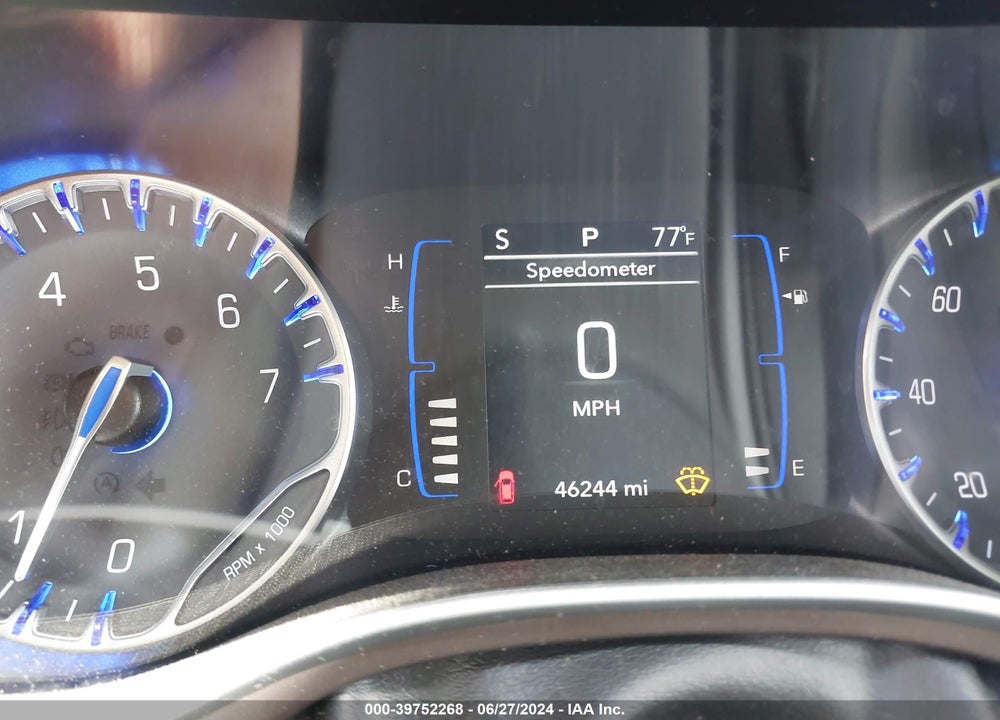 2018 CHRYSLER PACIFICA TOURING L VIN: 2C4RC1BG1JR115356