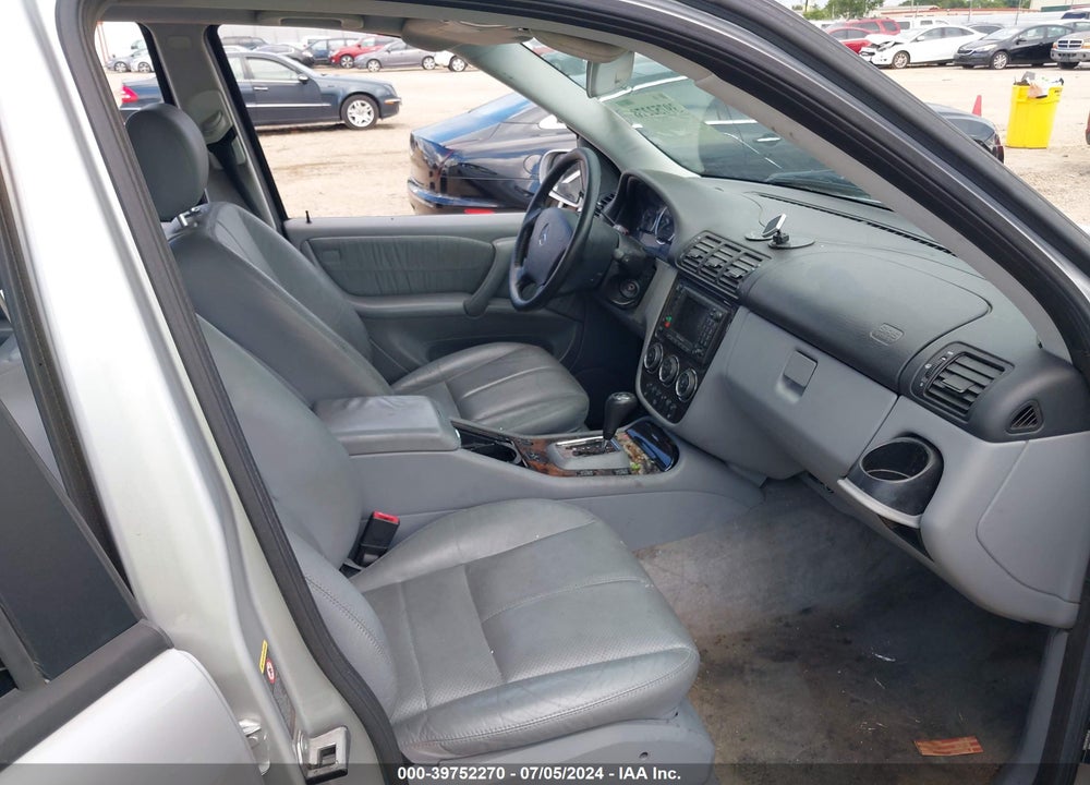 2005 MERCEDES-BENZ ML 350 4MATIC VIN: 4JGAB57E25A540623