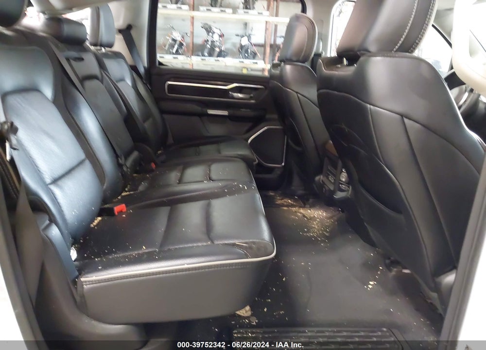 2022 RAM 1500 LAIE  4X4 6'4 BOX VIN: 1C6SRFRT2NN269410