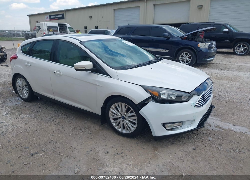 2017 FORD FOCUS TITANIUM VIN: 1FADP3N25HL287196