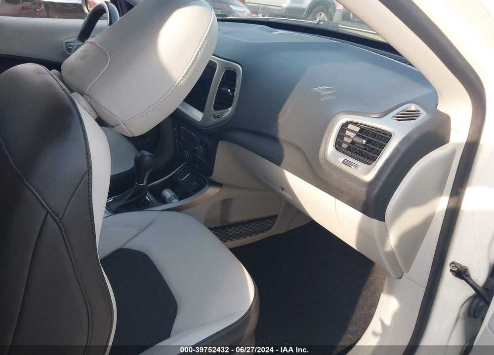 2018 JEEP COMPASS LATITUDE FWD VIN: 3C4NJCBB5JT228955