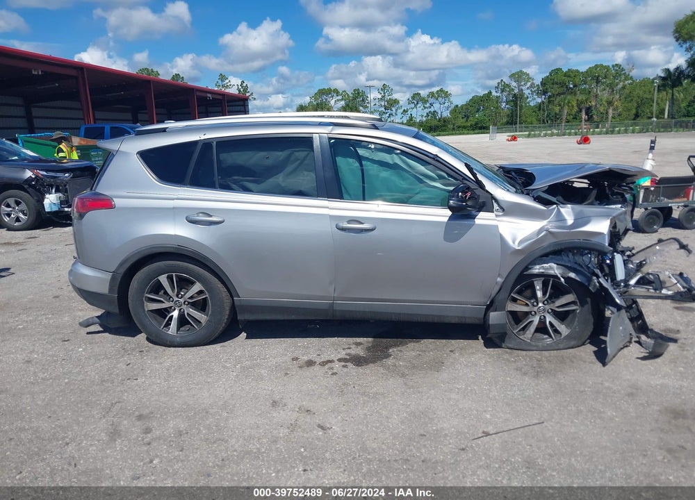 2016 TOYOTA RAV4 XLE VIN: 2T3WFREV3GW274736