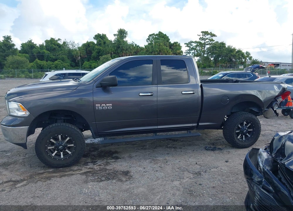 2017 RAM 1500 SLT QUAD CAB 4X4 6'4 BOX VIN: 1C6RR7GG1HS777044