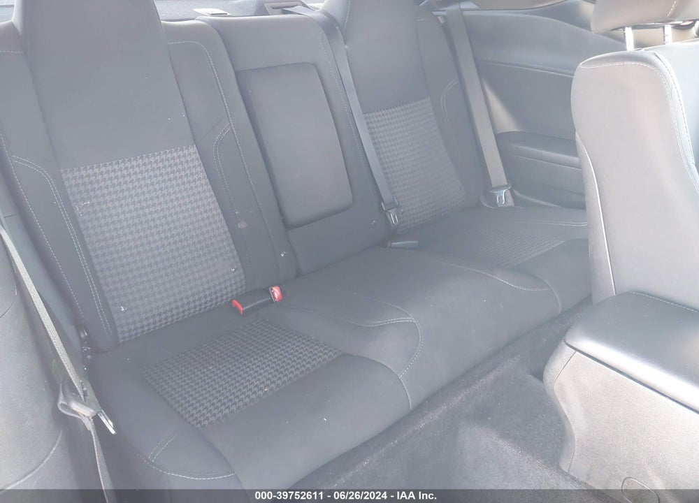 2018 DODGE CHALLENGER SXT VIN: 2C3CDZAG6JH251902