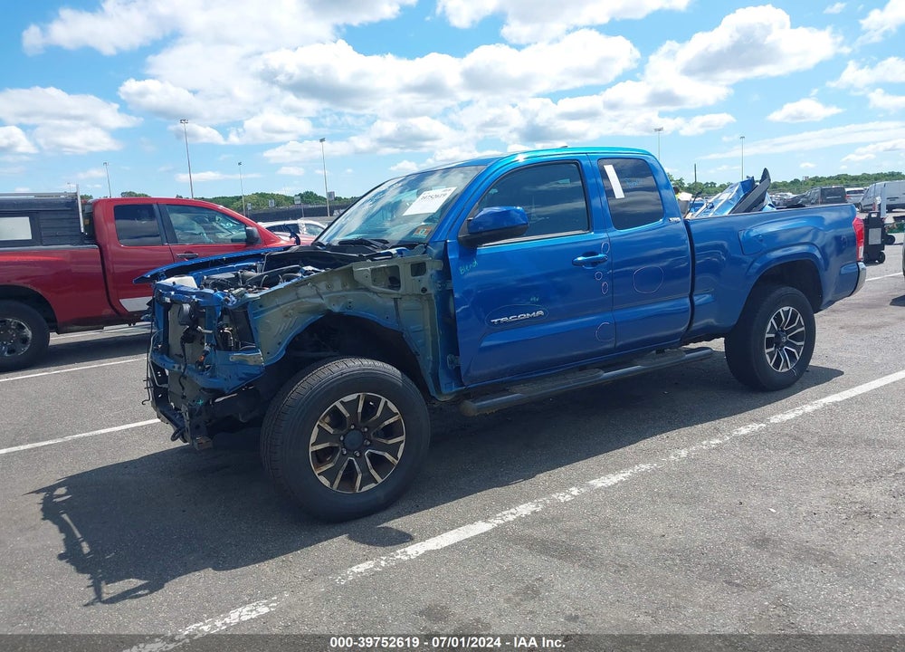 2017 TOYOTA TACOMA SR5 VIN: 5TFSX5EN5HX047565