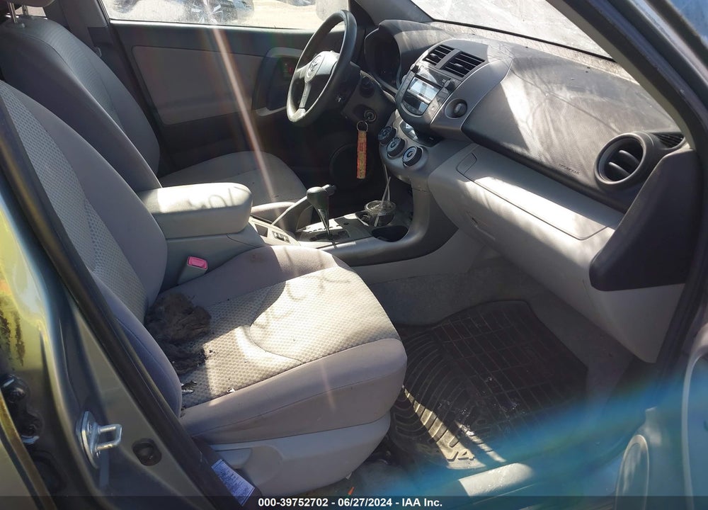 2006 TOYOTA RAV4 VIN: JTMBD33V065014479
