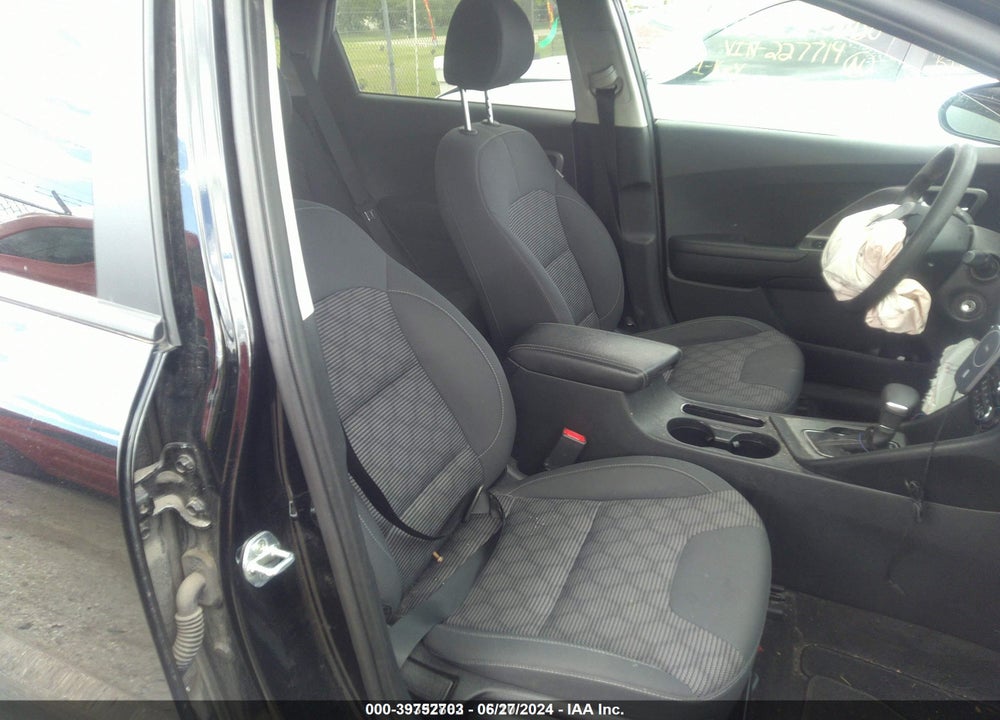 2022 KIA NIRO LX VIN: KNDCB3LC6N5509857