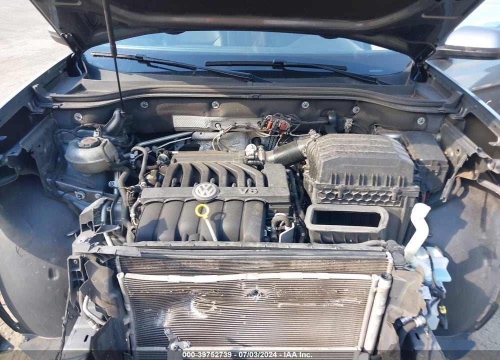 2018 VOLKSWAGEN ATLAS 3.6L V6 SE VIN: 1V2KR2CA1JC574572
