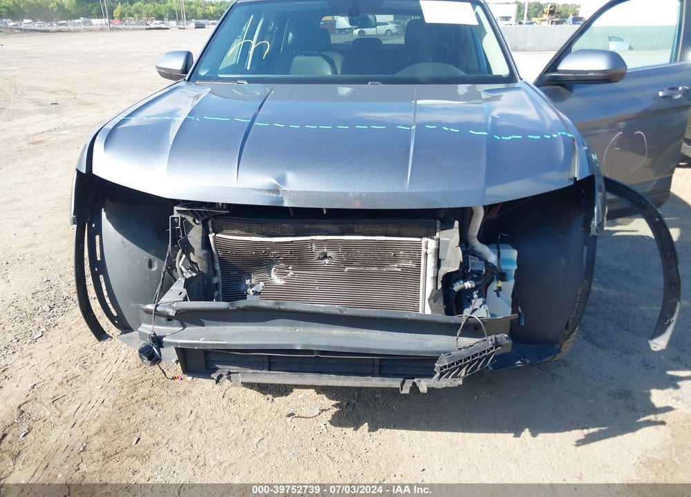 2018 VOLKSWAGEN ATLAS 3.6L V6 SE VIN: 1V2KR2CA1JC574572