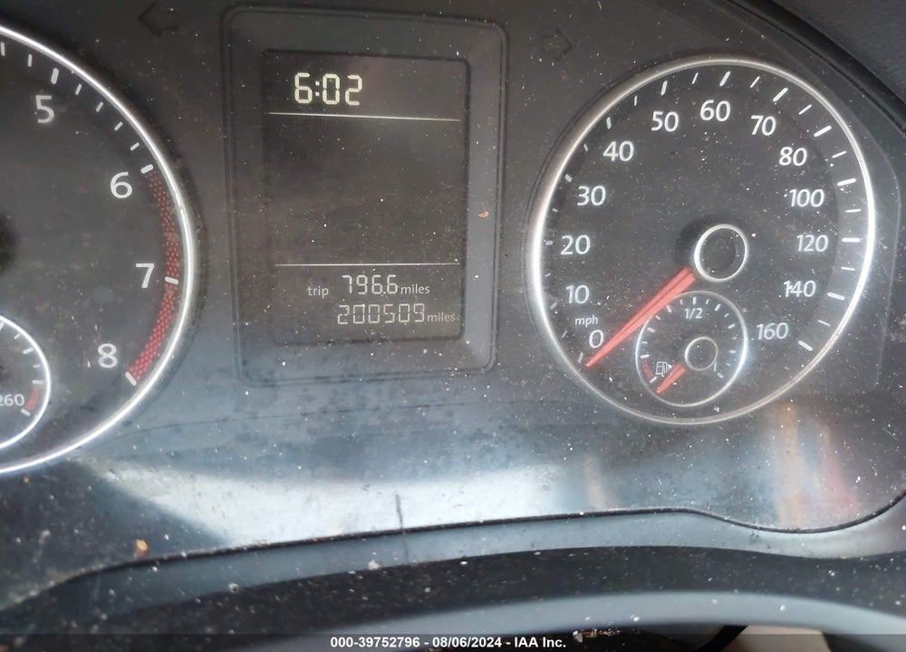 2010 VOLKSWAGEN JETTA SE VIN: 3VWRZ7AJ5AM037005