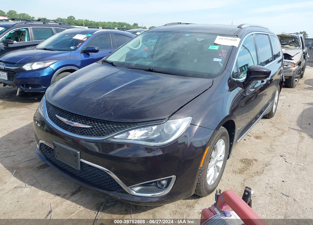 2018 CHRYSLER PACIFICA TOURING L VIN: 2C4RC1BG2JR141691