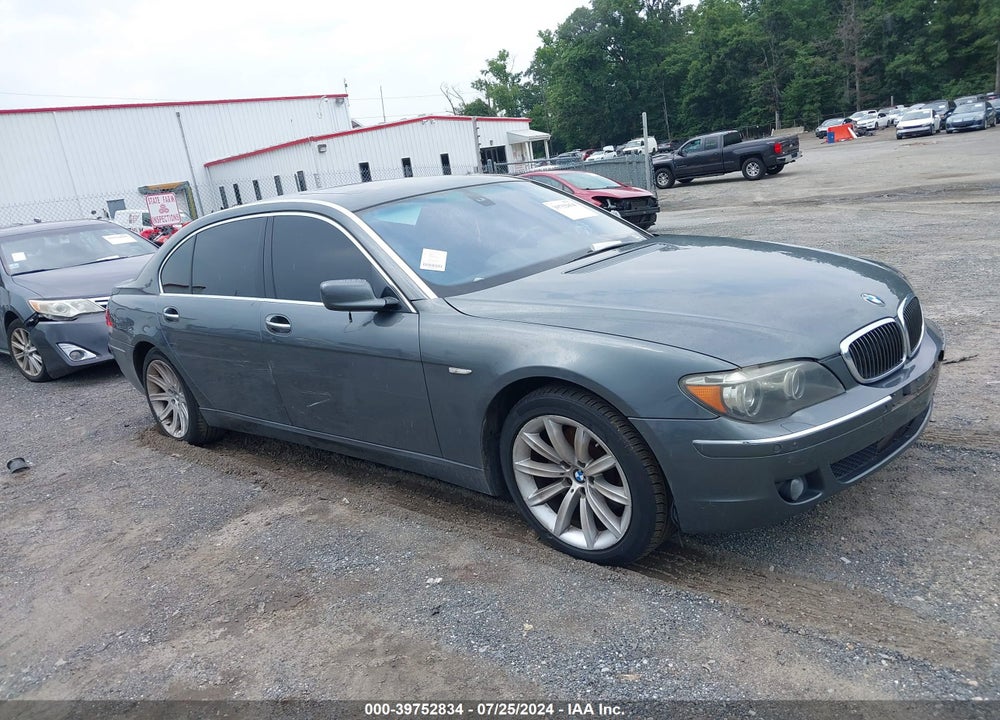 2008 BMW 750LI VIN: WBAHN83518DT80140