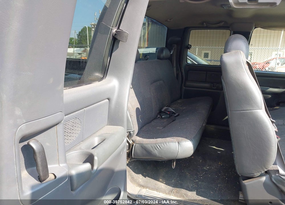 2002 CHEVROLET SILVERADO 1500 VIN: 2GCEK19T821195761