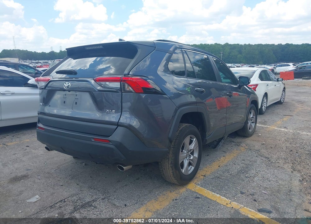 2022 TOYOTA RAV4 XLE VIN: 2T3W1RFV5NC208488