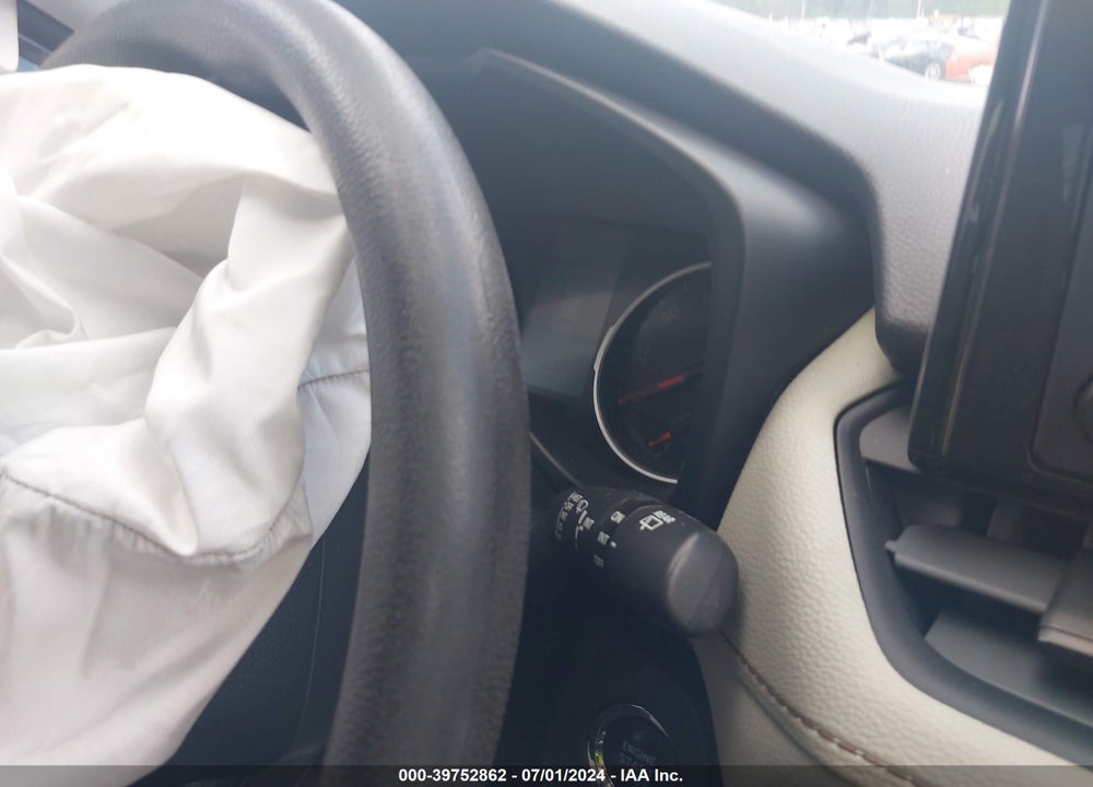 2022 TOYOTA RAV4 XLE VIN: 2T3W1RFV5NC208488
